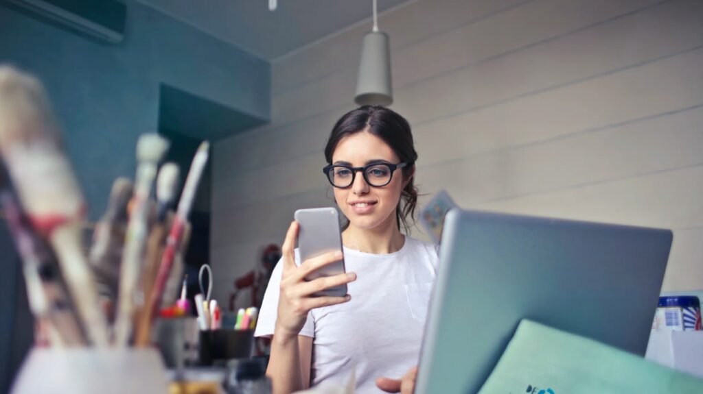 Building a Smarter Business: How Professional Mobile Apps Help Small Companies Grow